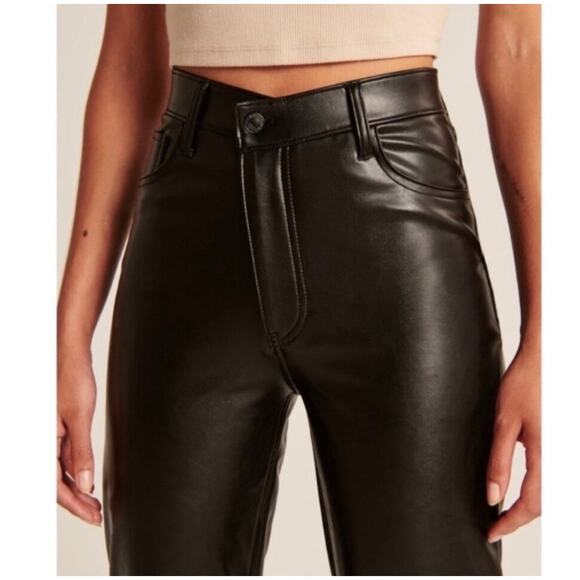 Abercrombie The 90s Straight Ultra High Rise Black Vegan Leather Pants - Picture 10 of 12